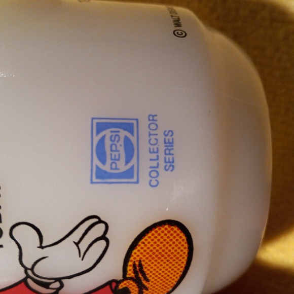 1980 Disney Mickey Mouse  Mug - Picture 4 of 4